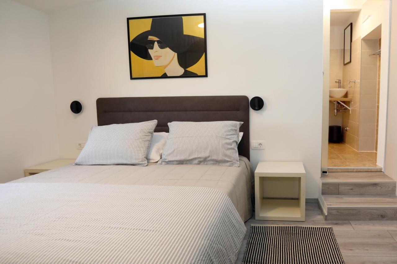 Guest House Tika Medulin Bagian luar foto